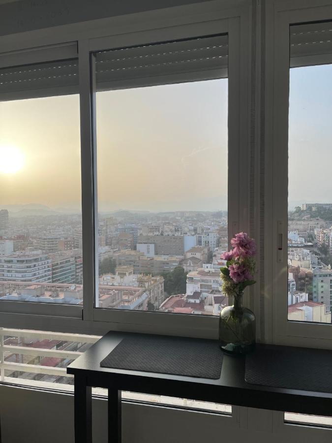 Sky Views Studio In City Centre Alicante Eksteriør billede